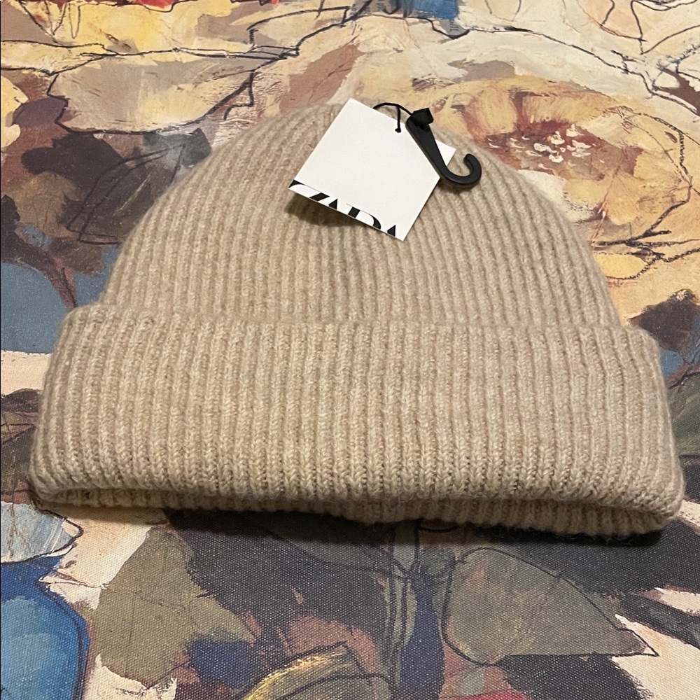 Zara Beanie